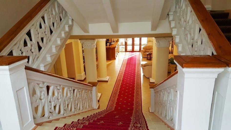 Grand Kavkaz Hotel 纳尔奇克 外观 照片